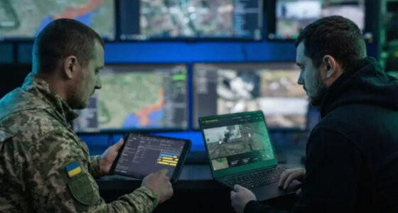 Soldier and trainee in a cyber office