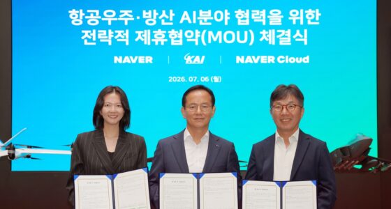 Naver CEO Choi Soo-yeon (left), Korea Aerospace Industries President and CEO Kim Jong-chul (center), and Naver Cloud CEO Kim Yu-won sign a strategic agreement to collaborate on sovereign AI technologies for South Korea's aerospace and defense sectors. Photo: Naver